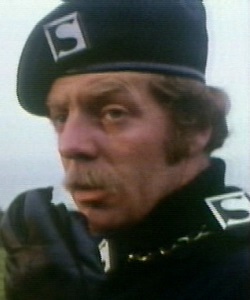 Barclay (Prison Guard)